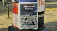 Litfaßsäule voller Anzeigen für Kulturveranstaltungen, Quelle: DTF