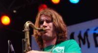 Saxophonist mit geschlossenen Augen, Quelle: DTF