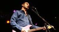Sänger/Guitarrist auf der Bühne, Quelle: DTF