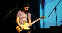 Bassist auf der Bühne, Quelle: DTF