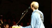 Sänger/Guitarrist auf der Bühne, Quelle: DTF