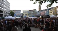 Menschenmenge auf dem Marktplatz, Quelle: DTF