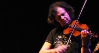 Violinist allein auf der Bühne, Quelle: DTF
