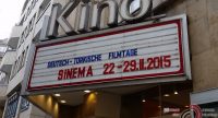 Eingang des Kinos mit Schild zur Werbung der Sinema Tage, Quelle: DTF