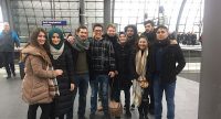 Gruppenfoto junger Menschen am Berliner Hauptbahnhof, Quelle: DTF