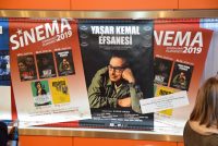 Quelle: DTF Wand mit Filmpostern, Quelle: DTF