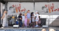 Kinder spielen auf der Bühne, Quelle: DTF Stuttgart, Fotograf/in: Kerim Arpad