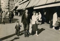 Familie beim Stadtspaziergang in Stuttgart, Quelle: StadtPalais - Museum für Stuttgart
