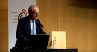 Wolfgang Schuster lehnt sich sprechend ans Rednerpult beim MRP 2017, Quelle: DTF