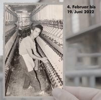 Junger Mann arbeitet in einer Spinnerei, schwarz-weiß-Foto, Quelle: Suat Aburşu