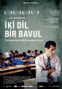 Quelle: DTF Filmposter Iki Dil Bir Bavul Sinema 2011, Quelle: DTF